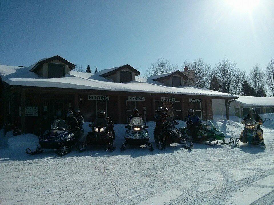 The Spirit Rock Outpost & Lodge Wiarton Exteriör bild